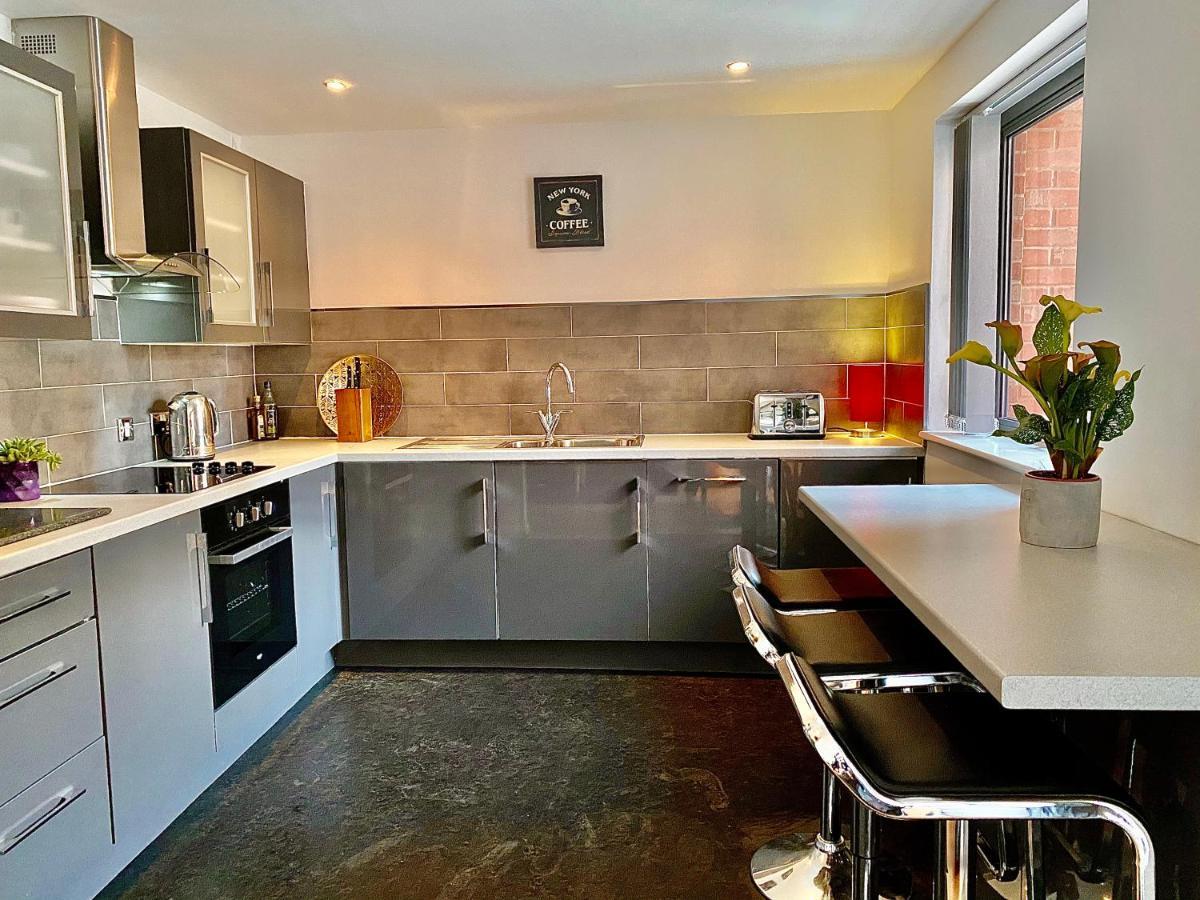 Liverpool City Centre Apartment On Duke Street 외부 사진